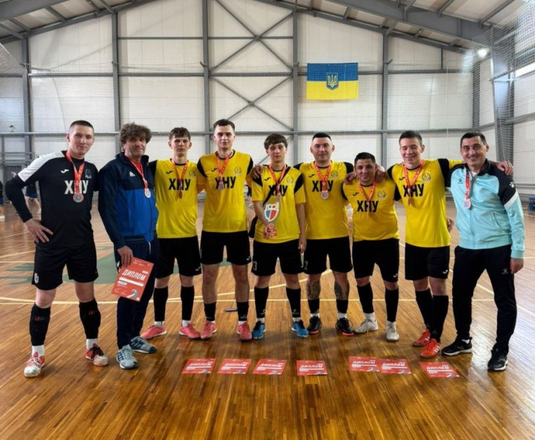 ФУТЗАЛ. 26-27 травня у Полтаві відбувся ІІІ етап змагань з футзалу спортивного проекту "ПЛІЧ-О-ПЛІЧ". 